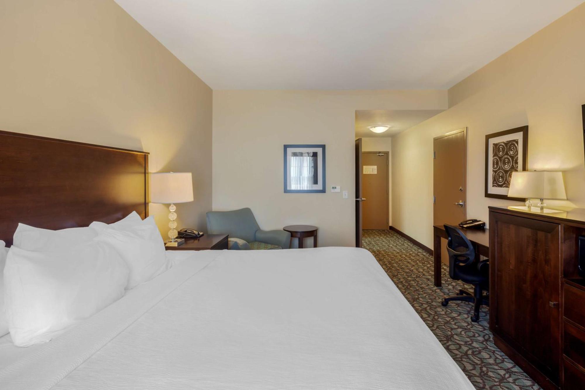Best Western Plus Walkerton Hotel & Conference Centre エクステリア 写真