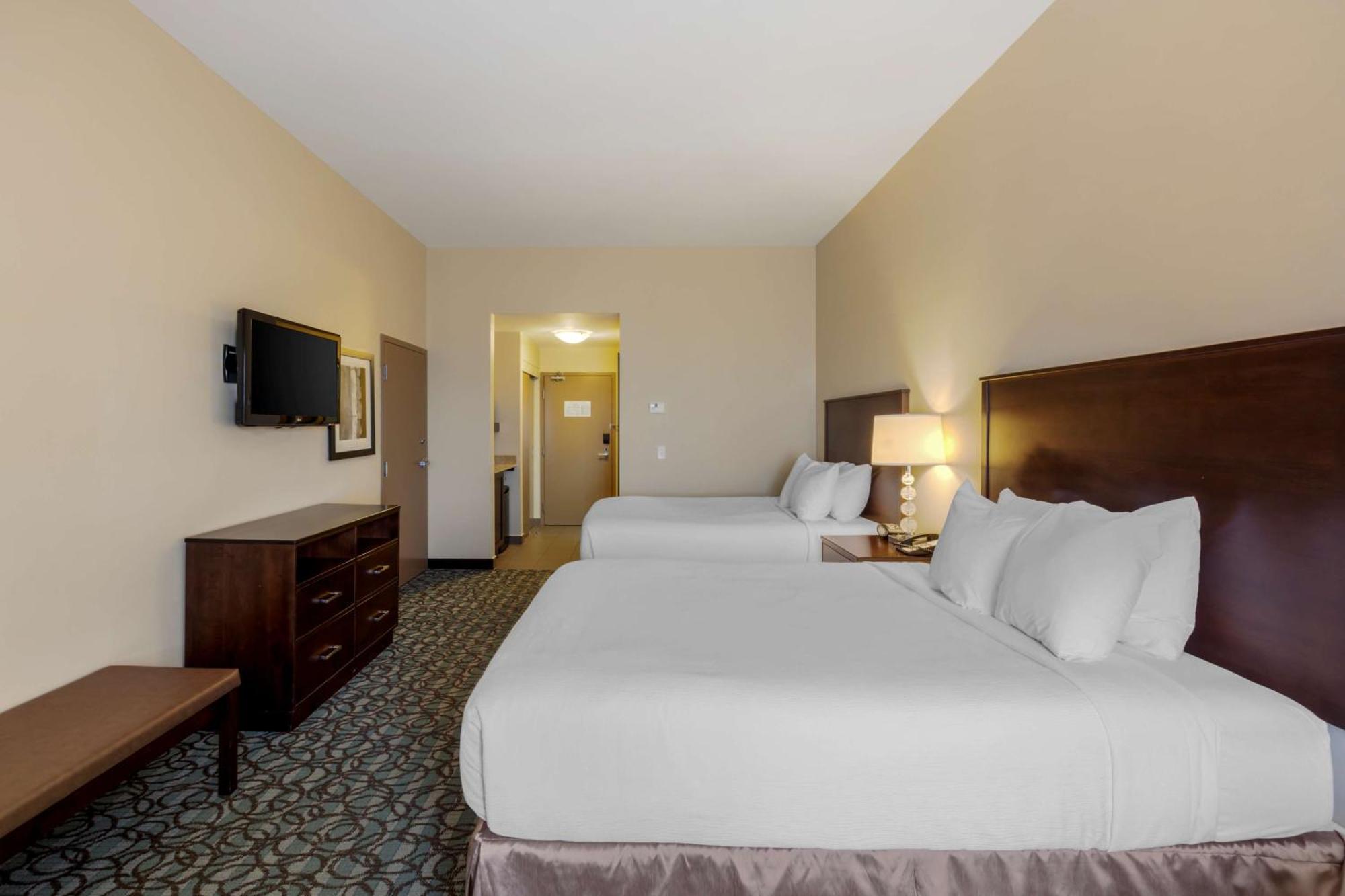 Best Western Plus Walkerton Hotel & Conference Centre エクステリア 写真