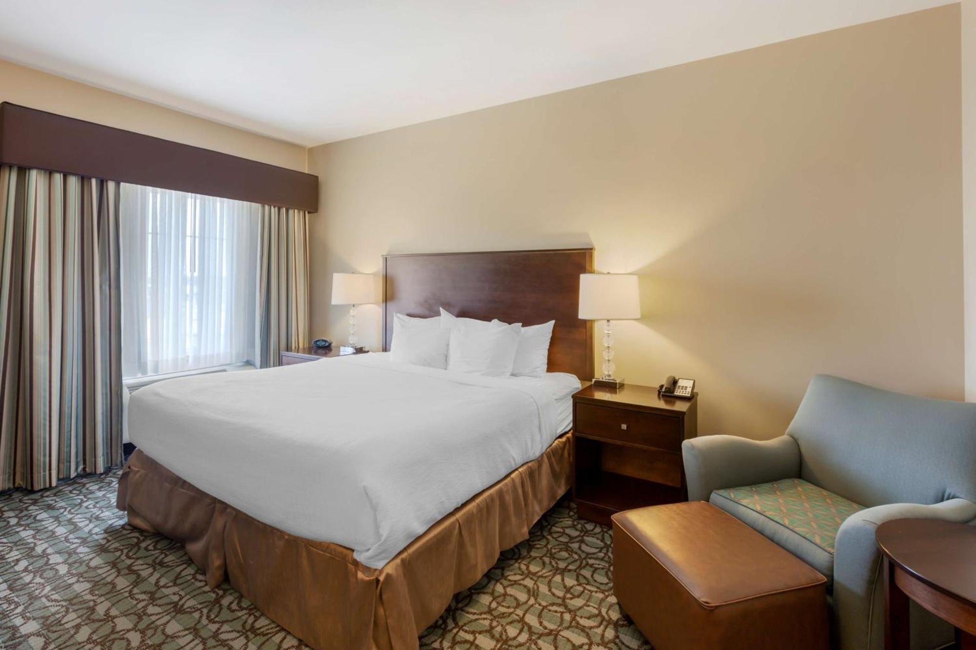 Best Western Plus Walkerton Hotel & Conference Centre エクステリア 写真